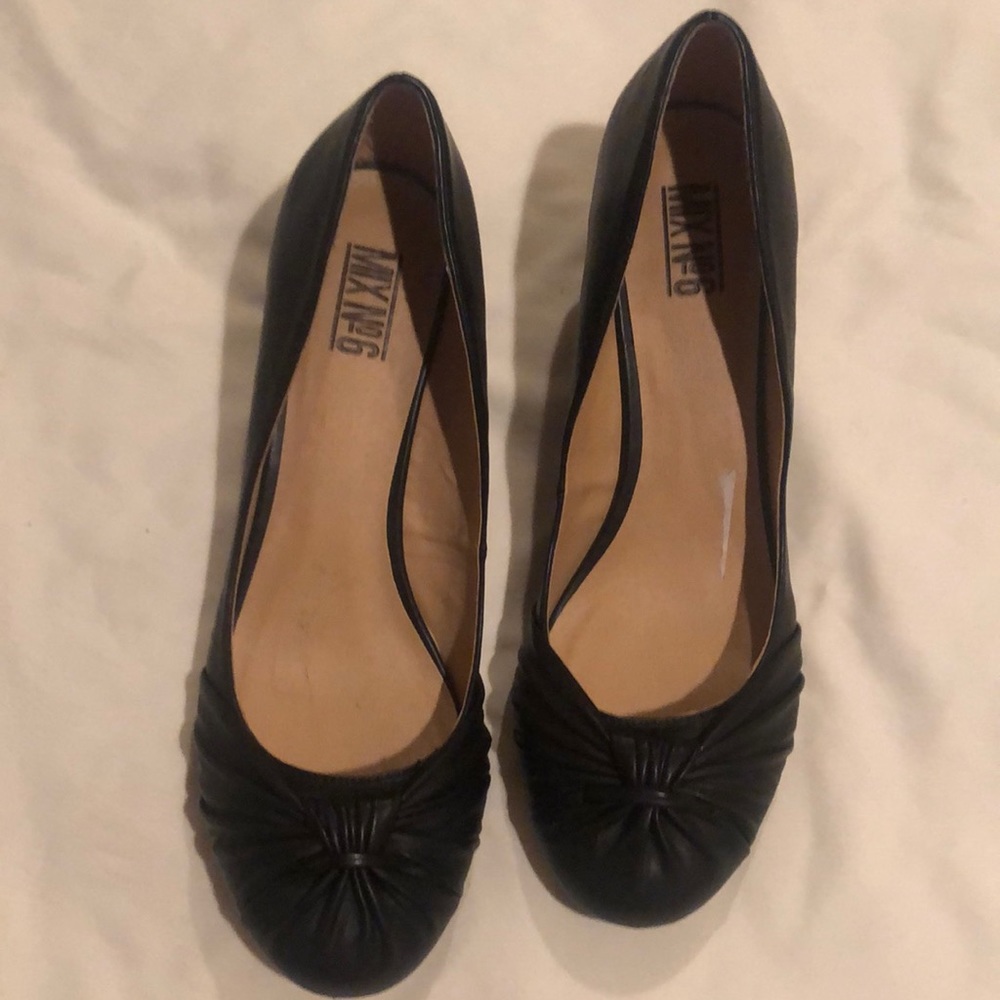 Mix No 6 - size 11 - black pump